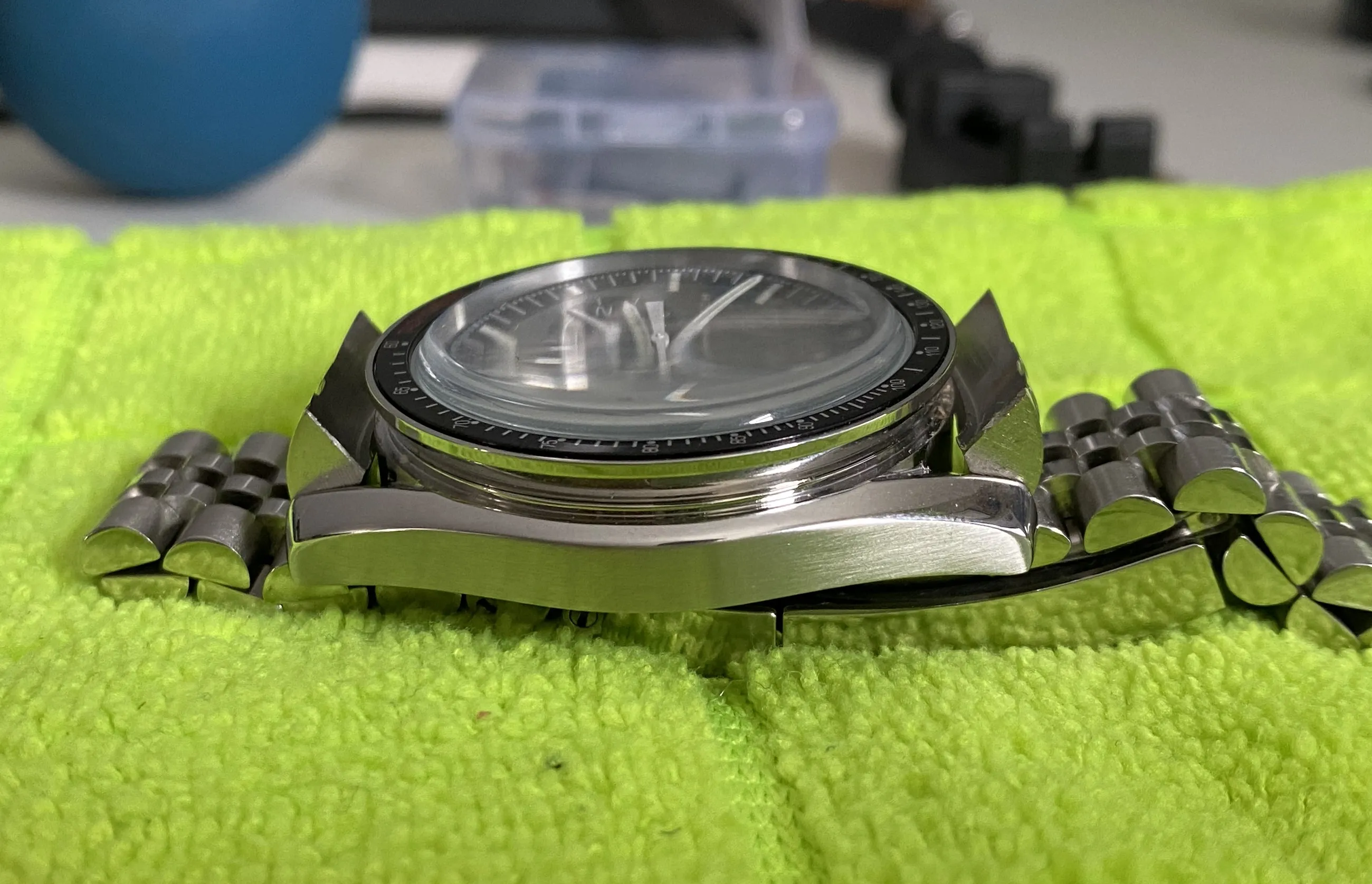 Two Submariner end-links compared side by side, bracelet-to-case join visible